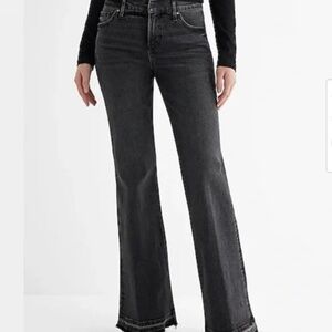 Express Mid Rise Black Raw Drop Hem Flare Jean NWT 6R